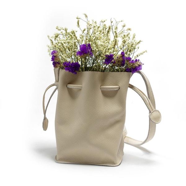 quality leather bucket bag for girls new arrival shoulder bag pretty cross body bags beautiful messenger bags women hand
quality leather bucket bag for girls new arrival shoulder bag pretty cross body bags beautiful messenger bags women hand
