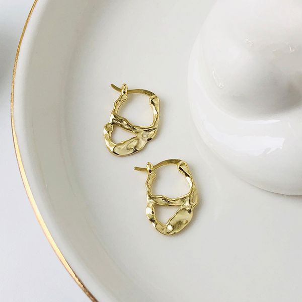 south korea dongdaemun niche design earrings female personality shaped earrings s925 sterling silver hollow small, Golden;silver
south korea dongdaemun niche design earrings female personality shaped earrings s925 sterling silver hollow small, Golden;silver