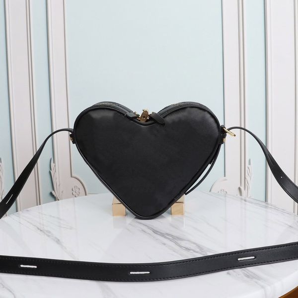 shipping handbag purse shoulder letter wallet fashion old accessory genuine leather flower lock embossed heart bags shaped women brmfv, Red;black
shipping handbag purse shoulder letter wallet fashion old accessory genuine leather flower lock embossed heart bags shaped women brmfv, Red;black