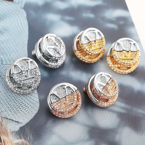europe america style jewelry sets lady women engraved v initials l to v double color gold coin setting diamond stud earrings m69588, Golden;silver
europe america style jewelry sets lady women engraved v initials l to v double color gold coin setting diamond stud earrings m69588, Golden;silver