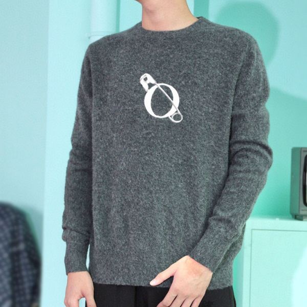 20fw осень зима свитер письмо pin вышивка толстовка crewneck вязание пуловер high street мужчины женщина моды толстовка hfymmy074, Black
20fw осень зима свитер письмо pin вышивка толстовка crewneck вязание пуловер high street мужчины женщина моды толстовка hfymmy074, Black