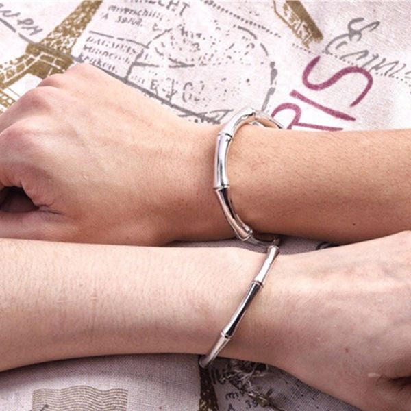925 sterling silver bracelet, exquisite workmanship, classic micro-scale fashion gift original classic logo jewelry gift, Black
925 sterling silver bracelet, exquisite workmanship, classic micro-scale fashion gift original classic logo jewelry gift, Black