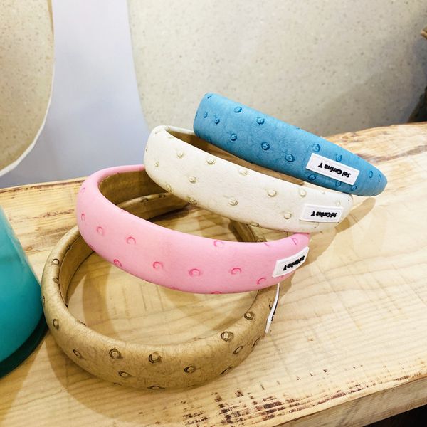 new sponge headband smooth pu leather hairband women solid autumn hair band wide turban hair accessories wholesale 
new sponge headband smooth pu leather hairband women solid autumn hair band wide turban hair accessories wholesale