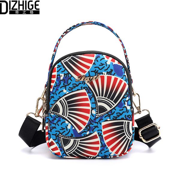 2020 mini women handbag cell phone pocket zipper purse flap crossbody bag england style shell floral printing nylon shoulder bag
2020 mini women handbag cell phone pocket zipper purse flap crossbody bag england style shell floral printing nylon shoulder bag
