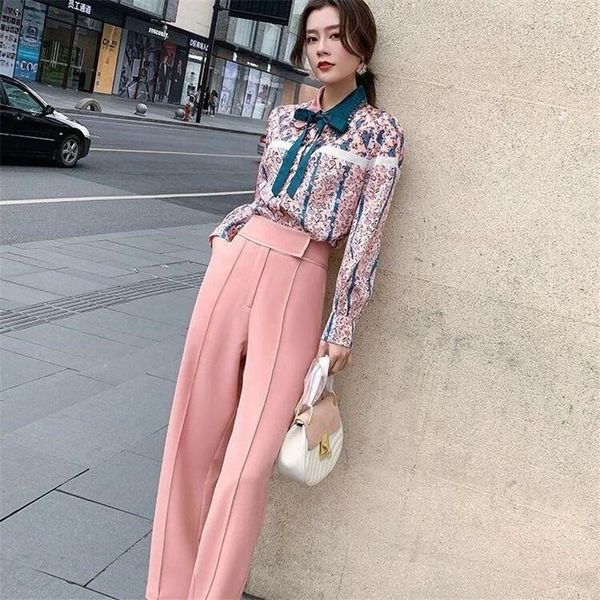 women's tracksuits women 2021 spring autumn elegant printed blouse and wide leg pants 2 pieces set office ladies long sleeve suit r184, Gray
women's tracksuits women 2021 spring autumn elegant printed blouse and wide leg pants 2 pieces set office ladies long sleeve suit r184, Gray