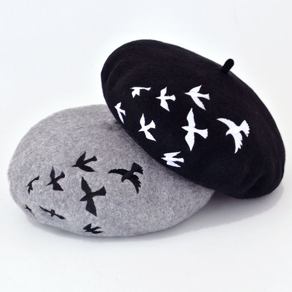 berets wool embroidered for autumn and winter 2021,fashion casual beret robin embroidery artist's cap, Blue;gray
berets wool embroidered for autumn and winter 2021,fashion casual beret robin embroidery artist's cap, Blue;gray