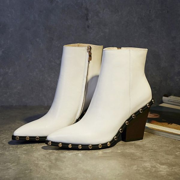 new 2020 women white leather ankle boots pointed toe short wedge bottes femmes rivets studded autumn botas de mujer black botine
new 2020 women white leather ankle boots pointed toe short wedge bottes femmes rivets studded autumn botas de mujer black botine