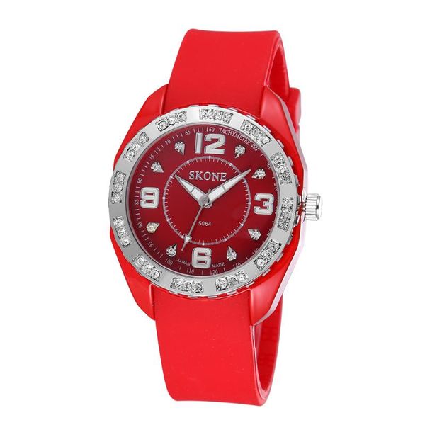 wristwatches 2021 fashion luxury crystal diamond watch for women silicone watchband quartz student relogio feminino, Slivery;brown
wristwatches 2021 fashion luxury crystal diamond watch for women silicone watchband quartz student relogio feminino, Slivery;brown