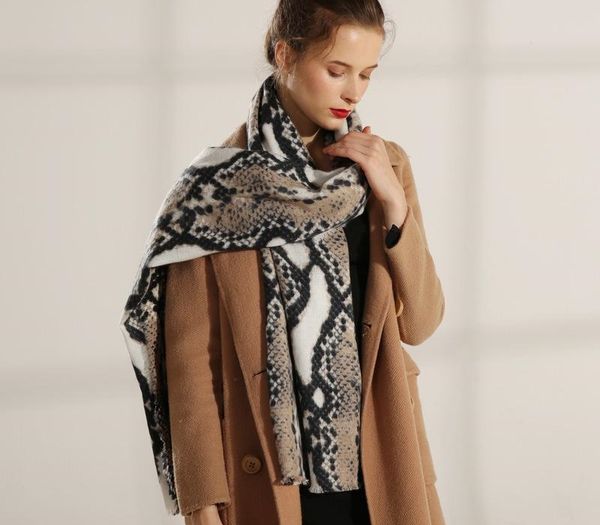 autumn and winter new warm scarf with thicker individuality, medium and long stripe scarf for neck and shawl, Blue;gray
autumn and winter new warm scarf with thicker individuality, medium and long stripe scarf for neck and shawl, Blue;gray