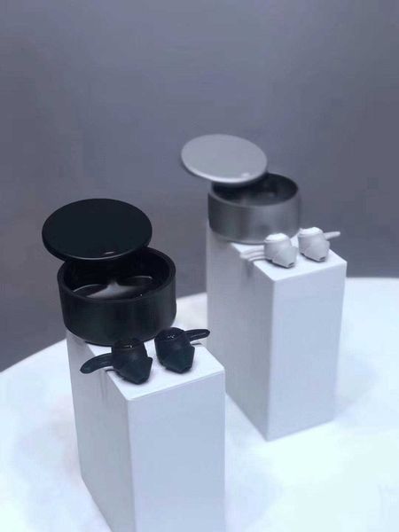 fashion new tws headphone wireless bluetooth in-ear earphones sports style headset 2 color available
fashion new tws headphone wireless bluetooth in-ear earphones sports style headset 2 color available