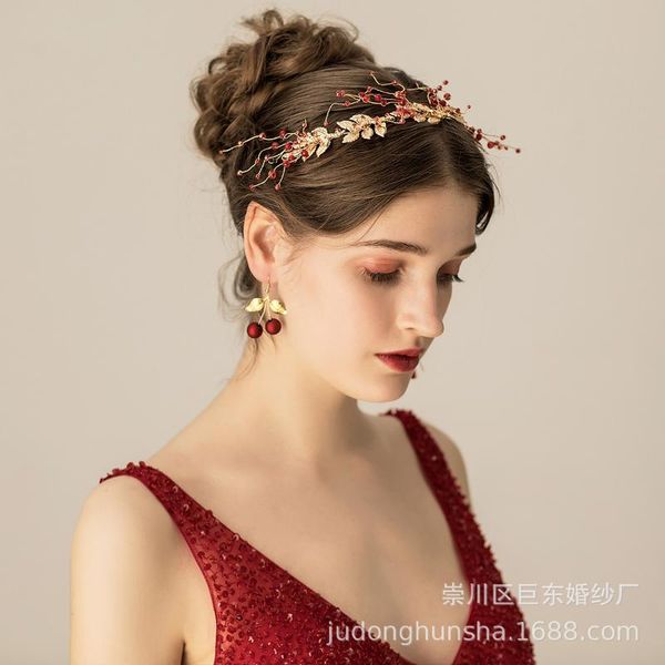 new red pearl gold leaf bride's handmade hair with wedding dress accessories, Golden;silver
new red pearl gold leaf bride's handmade hair with wedding dress accessories, Golden;silver
