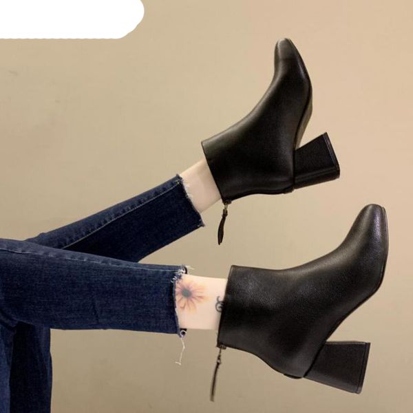 New Fashion Leather Ankle Boots Women Thick High Heels Zipper Pointed Toe Autumn Winter Woman Shoes Square Heel White Black
New Fashion Leather Ankle Boots Women Thick High Heels Zipper Pointed Toe Autumn Winter Woman Shoes Square Heel White Black