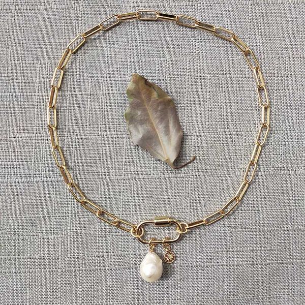 handmade copper plating gold-color chain necklace fashionable baroque pearl pendant accessory real pearl lady charm choker 2020, Golden;silver
handmade copper plating gold-color chain necklace fashionable baroque pearl pendant accessory real pearl lady charm choker 2020, Golden;silver