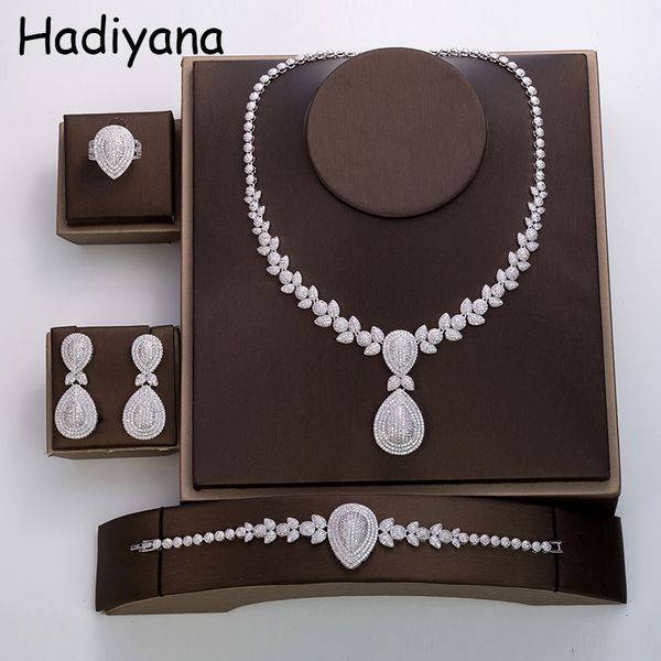 комплект ювелирных изделий hadiyana темперамент моды luxury блестящий мода water drop дизайн cubic циркон 4 шт tz8043 conjunto де joyas, Silver
комплект ювелирных изделий hadiyana темперамент моды luxury блестящий мода water drop дизайн cubic циркон 4 шт tz8043 conjunto де joyas, Silver