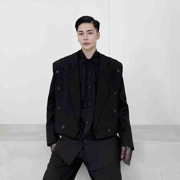 men's suits & blazers autumn dark short blazer personalized button decoration hairdresser youth loose suit coat trend, White;black
men's suits & blazers autumn dark short blazer personalized button decoration hairdresser youth loose suit coat trend, White;black