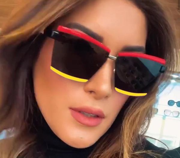 qpeclou 2020 new fashion double color square sunglasses women brand designer metal oversized sun glasses men eyebrow glasses, White;black
qpeclou 2020 new fashion double color square sunglasses women brand designer metal oversized sun glasses men eyebrow glasses, White;black