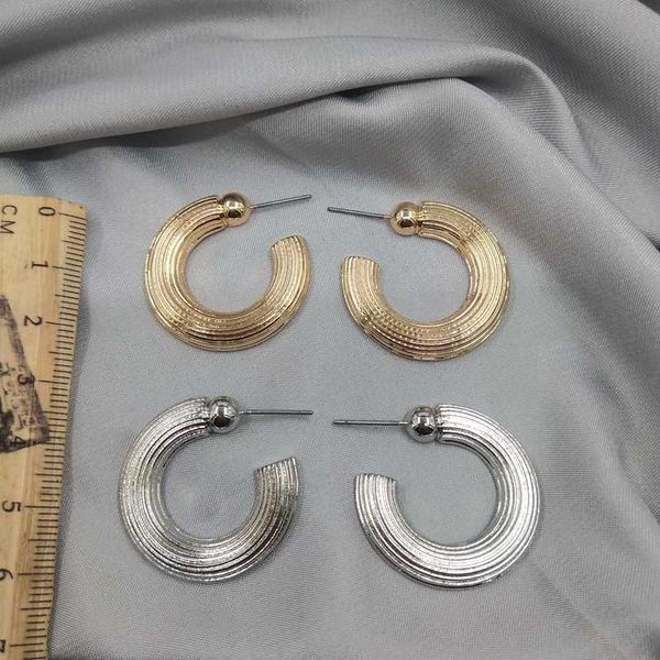 ou mei kuan ornament ear stud earrings personality vintage wild fashion female d60 gold silver color metal women geometric keqiu, Golden;silver
ou mei kuan ornament ear stud earrings personality vintage wild fashion female d60 gold silver color metal women geometric keqiu, Golden;silver