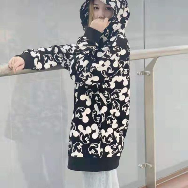 2020 spring and autumn new couple wear versatile long sleeve sweater t-shirt sweater korean style loose autumn and winter cartoon t, Black
2020 spring and autumn new couple wear versatile long sleeve sweater t-shirt sweater korean style loose autumn and winter cartoon t, Black