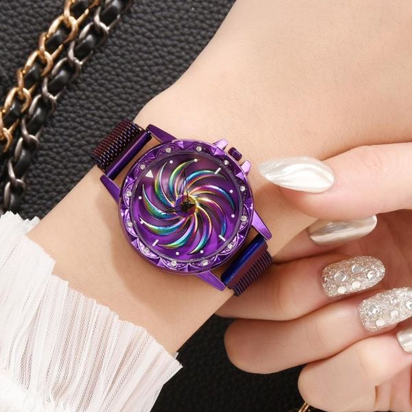wristwatches 2021 fashion women watch rotatable flower luxury ladies rhinestone quartz bracelet set lucky gift relogio feminino %n, Slivery;brown
wristwatches 2021 fashion women watch rotatable flower luxury ladies rhinestone quartz bracelet set lucky gift relogio feminino %n, Slivery;brown