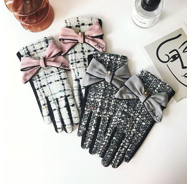 women' autumn winter thicken warm plaid woolen gloves lady' touch screen vintage checked glove winter bow driving glove r2368, Blue;gray
women' autumn winter thicken warm plaid woolen gloves lady' touch screen vintage checked glove winter bow driving glove r2368, Blue;gray