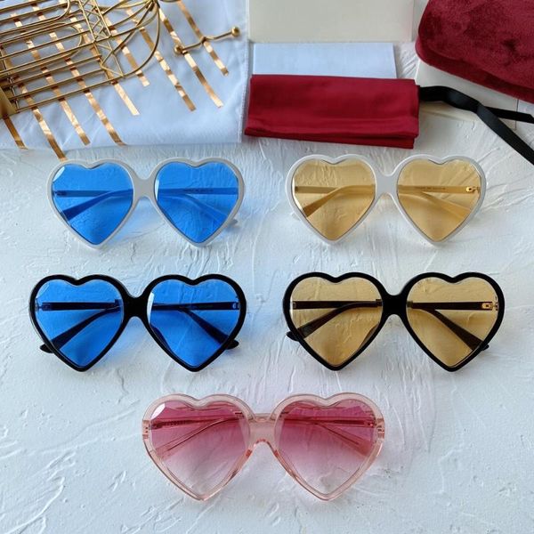 brand designer sunglasses candy colors summer women's sunglasses heart style outdoor driving women's glasses luxury package, White;black
brand designer sunglasses candy colors summer women's sunglasses heart style outdoor driving women's glasses luxury package, White;black