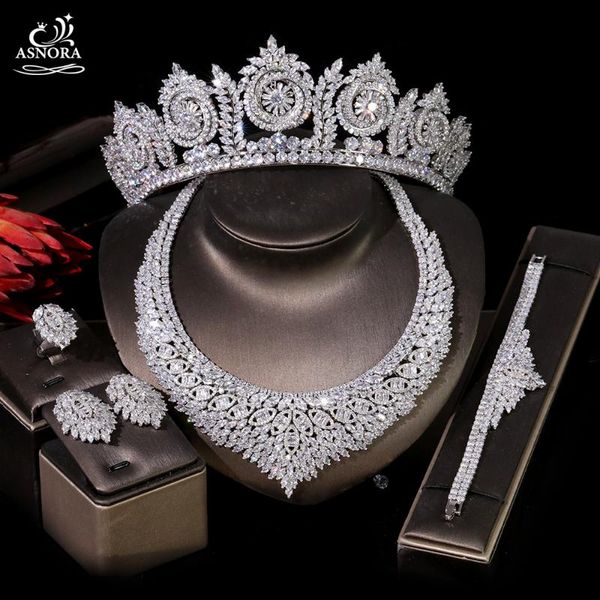 luxury cubic zirconia necklace, bracelet, earrings, ring 4 pieces and crown ladies jewelry, bridal wedding dinner accessories, Silver
luxury cubic zirconia necklace, bracelet, earrings, ring 4 pieces and crown ladies jewelry, bridal wedding dinner accessories, Silver