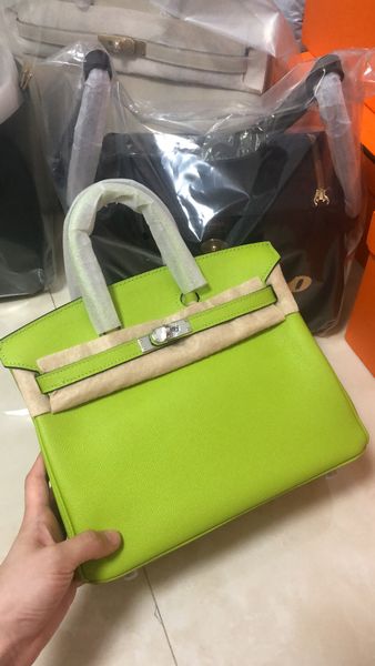 whosale,design purse25,30cm,epsom leather,3colors,by order dont have in stock,half handmade with wax thread,fast delivery
whosale,design purse25,30cm,epsom leather,3colors,by order dont have in stock,half handmade with wax thread,fast delivery