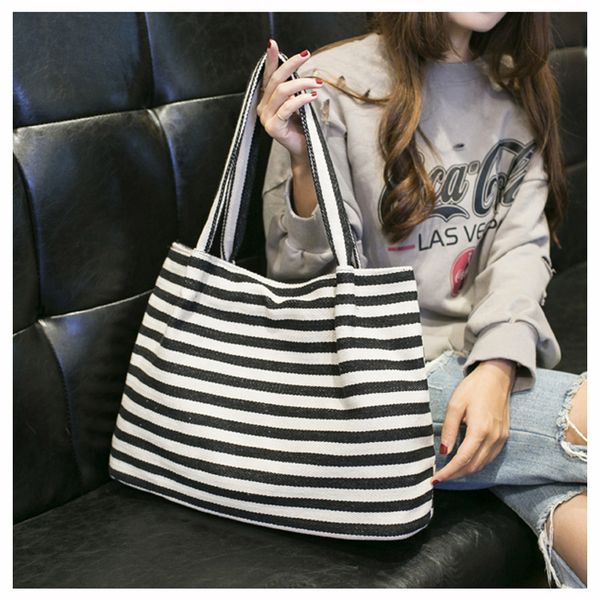 factory wholesale 2020 spring and summer new handbags fashion stripes canvas bag mass hand bag leisure shoulder
factory wholesale 2020 spring and summer new handbags fashion stripes canvas bag mass hand bag leisure shoulder