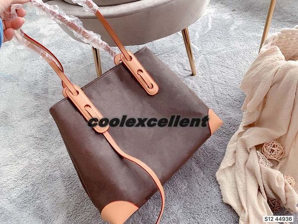 new womens handbags shoulder handheld fashionable and elegant retro outdoor shopping shoulder bags
new womens handbags shoulder handheld fashionable and elegant retro outdoor shopping shoulder bags