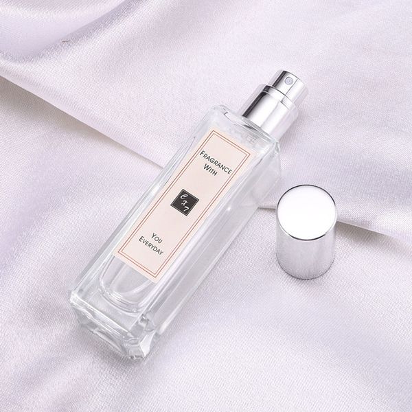 1oz прозрачные площади стеклянные флаконы 30ml пустые струйная форсунка refillable scent case
1oz прозрачные площади стеклянные флаконы 30ml пустые струйная форсунка refillable scent case