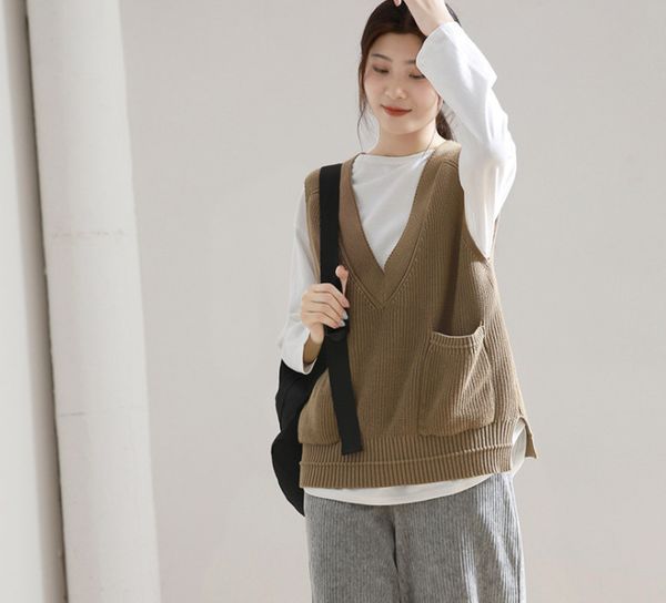 women's knits & tees autumn vest women knitting loose casual 2021 ladies v-neck pocket sleeveless all-match, White
women's knits & tees autumn vest women knitting loose casual 2021 ladies v-neck pocket sleeveless all-match, White