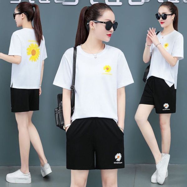 2020 new fashion two-piece suit western style daisy t-shirt t-shirt loose large size leisure sports suit for women summer 296hy, Gray
2020 new fashion two-piece suit western style daisy t-shirt t-shirt loose large size leisure sports suit for women summer 296hy, Gray