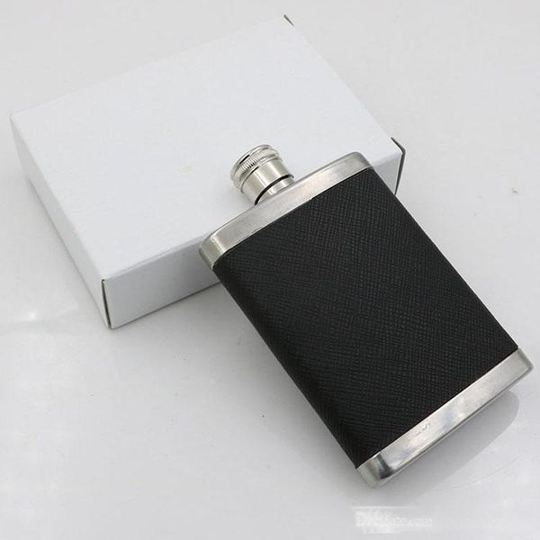 leather whiskey cold beer bottle with lid hip flask wine pot leak proof stainless steel hip flasks outdoor portable flagon
leather whiskey cold beer bottle with lid hip flask wine pot leak proof stainless steel hip flasks outdoor portable flagon