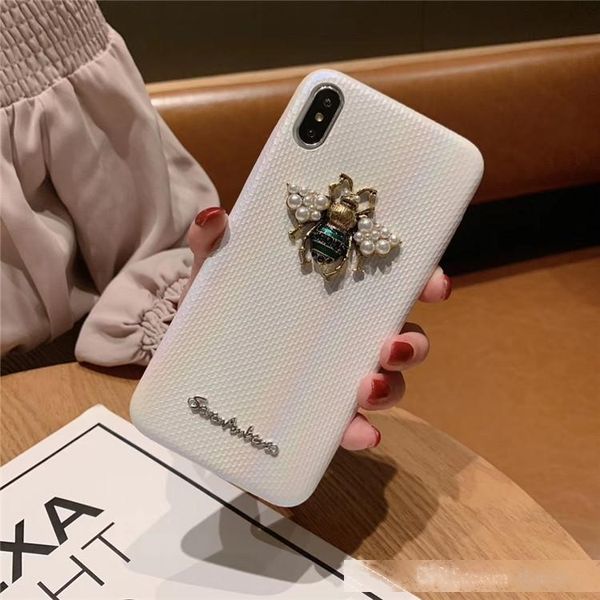 luxury pvc 3d bee pearl phone cases bling rhinestone famous designer cover crystal diamond shell for iphone 7 8plus xr x max
luxury pvc 3d bee pearl phone cases bling rhinestone famous designer cover crystal diamond shell for iphone 7 8plus xr x max