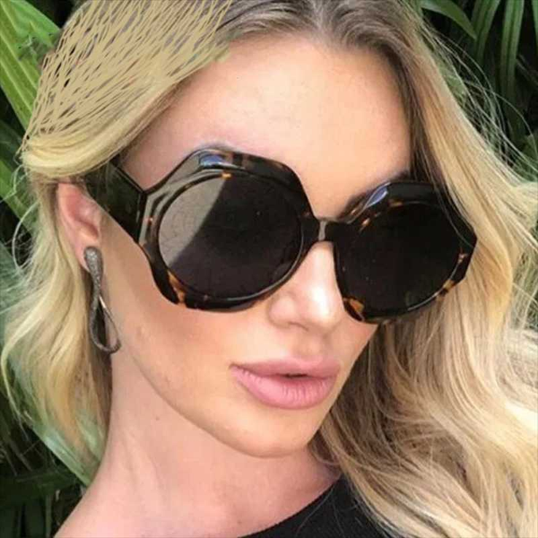 sunglasses trendy polygon frame women vintage plastic square sun glasses female big shades feminino uv400, White;black
sunglasses trendy polygon frame women vintage plastic square sun glasses female big shades feminino uv400, White;black