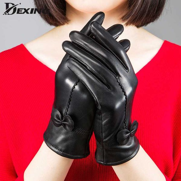 five fingers gloves 2021 women' genuine leather sheepskin autumn and winter fashion female windproof ladies fur mitten, Blue;gray
five fingers gloves 2021 women' genuine leather sheepskin autumn and winter fashion female windproof ladies fur mitten, Blue;gray