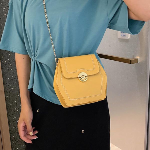 women fashion chic chain simple shoulder bag fashion wild messenger bag small square bolsa feminina de ombro vintage 50 
women fashion chic chain simple shoulder bag fashion wild messenger bag small square bolsa feminina de ombro vintage 50