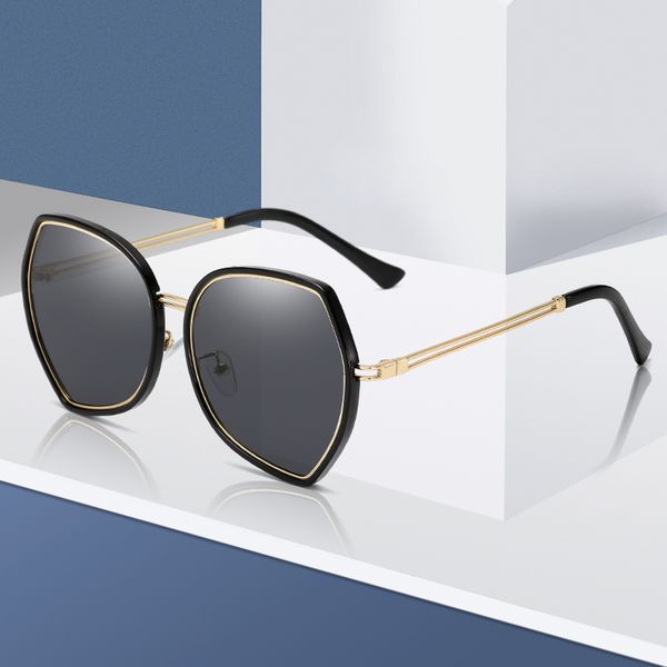 sunglasses brand design fashion women metal gradient sun glasses luxury sunglass uv400 shades eyewear, White;black 
sunglasses brand design fashion women metal gradient sun glasses luxury sunglass uv400 shades eyewear, White;black