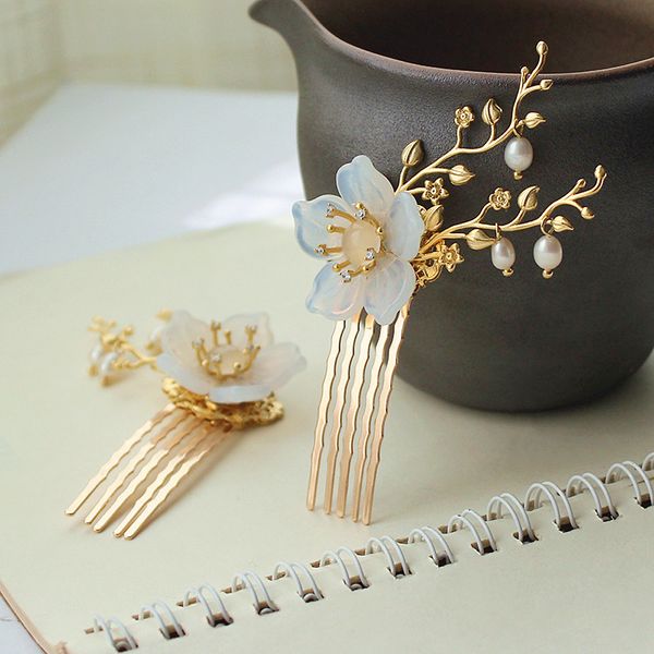 hair clips & barrettes handmade flower comb freshwater pearl drop chinese hairprin pins for women pince cheveux femme jewelry wigo1445, Golden;silver
hair clips & barrettes handmade flower comb freshwater pearl drop chinese hairprin pins for women pince cheveux femme jewelry wigo1445, Golden;silver