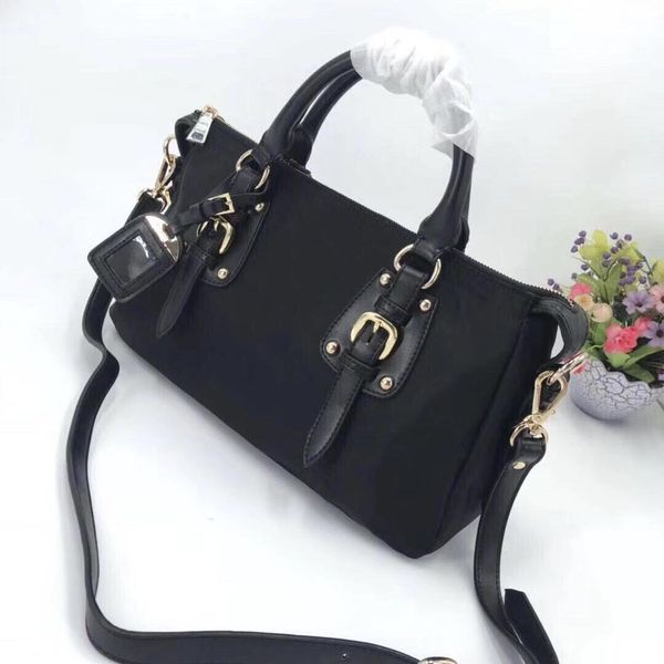 wholesale canvas messenger bag for women waterproof women bag cowhide leather handbag shoulder bag tote handbags presbyopic purse 
wholesale canvas messenger bag for women waterproof women bag cowhide leather handbag shoulder bag tote handbags presbyopic purse