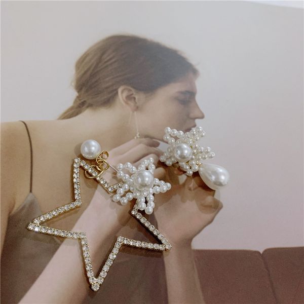 fflacell 2020 classic fashion shiny brand jewelry exaggerated pentagram pearl rhinestone earrings for women gift 2pc/set, Silver
fflacell 2020 classic fashion shiny brand jewelry exaggerated pentagram pearl rhinestone earrings for women gift 2pc/set, Silver