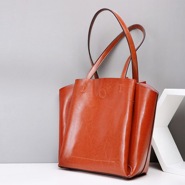 qiaobao 2020 real коровьей композитный сумка мода натуральная кожа tote мешок большой емкости плеча сплошной цвет мягкий
qiaobao 2020 real коровьей композитный сумка мода натуральная кожа tote мешок большой емкости плеча сплошной цвет мягкий