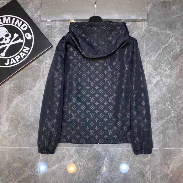 brand designer men jacket coat sunscreen casual mens clothing jackets with letter printed lapel hooded windbreaker streetwear, Black;brown
brand designer men jacket coat sunscreen casual mens clothing jackets with letter printed lapel hooded windbreaker streetwear, Black;brown