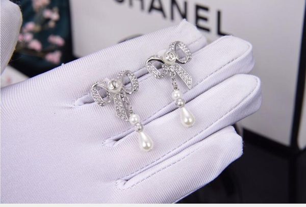 with box bow-tie earrings elegant and elegant precision design, sculpture is very decorated, youthful vitality, very beautiful fashion 01, Golden
with box bow-tie earrings elegant and elegant precision design, sculpture is very decorated, youthful vitality, very beautiful fashion 01, Golden