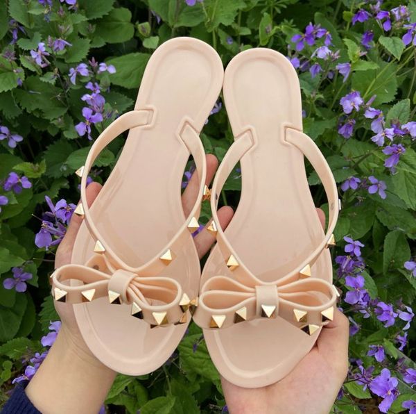new 2020 woman summer sandals rivets big bowknot flip flops beach sandalias femininas flat jelly designer sandals no box, Black
new 2020 woman summer sandals rivets big bowknot flip flops beach sandalias femininas flat jelly designer sandals no box, Black