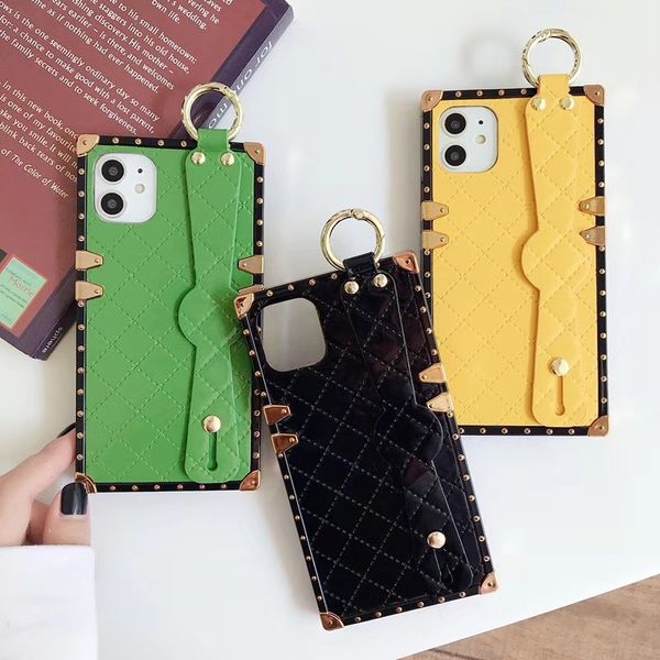 luxury pu leather phone cases for iphone 13pro 12 11 pro max 6 7 8 plus fashion square lattice vintage cover with fur ball for 13 13promax 1
luxury pu leather phone cases for iphone 13pro 12 11 pro max 6 7 8 plus fashion square lattice vintage cover with fur ball for 13 13promax 1