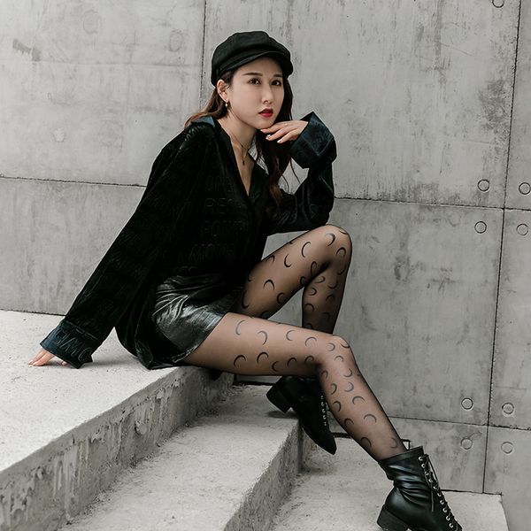 stockings ms the new letter printing ultra thin rompers socks sexy, breathable, invisible, sweat-absorbing and anti-friction wholesale, Black;white
stockings ms the new letter printing ultra thin rompers socks sexy, breathable, invisible, sweat-absorbing and anti-friction wholesale, Black;white