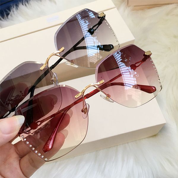 sunglasses diamond rimless transparent trimming women fashion 2021 gradual light uv protection, White;black
sunglasses diamond rimless transparent trimming women fashion 2021 gradual light uv protection, White;black