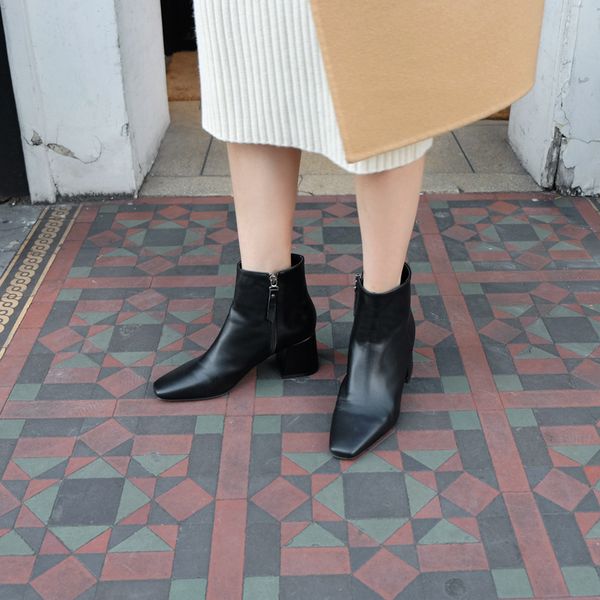 size 33-42 square head thick heel fashion boots stovepipe high heel boots ladies formal wear all-match nude 2020 winter, Black
size 33-42 square head thick heel fashion boots stovepipe high heel boots ladies formal wear all-match nude 2020 winter, Black