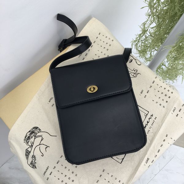 wild2019 concise gate east finalize the design small square solid color pu single shoulder diagonal lock mobile phone package woman
wild2019 concise gate east finalize the design small square solid color pu single shoulder diagonal lock mobile phone package woman